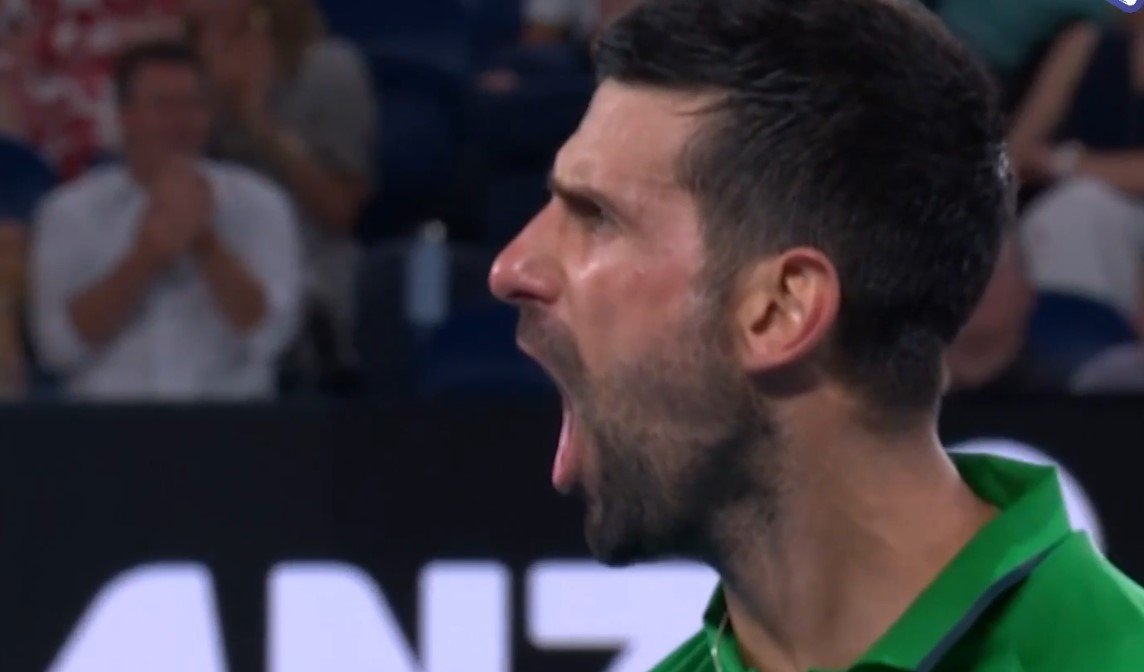 Джокович в 5-ти сетах дожал Синнера и сыграет с Алькарасом в финале Австралиан опен (видео)