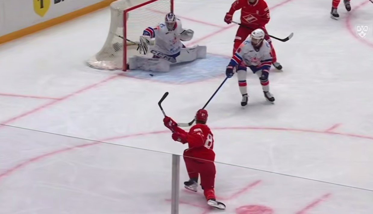 «Спартак» нанес «СКА» шестое поражение подряд, у Гутика - дубль (КХЛ, видео) «Спартак» нанес «СКА» шестое поражение подряд, у Гутика - дубль (КХЛ, видео)