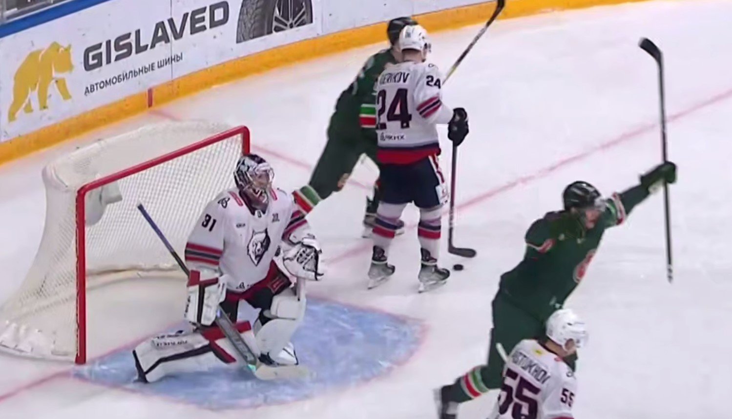 «Ак Барс» разгромил в дерби «Нефтехимик», реализовав 4 большинства (КХЛ, видео) «Ак Барс» разгромил в дерби «Нефтехимик», реализовав 4 большинства (КХЛ, видео)