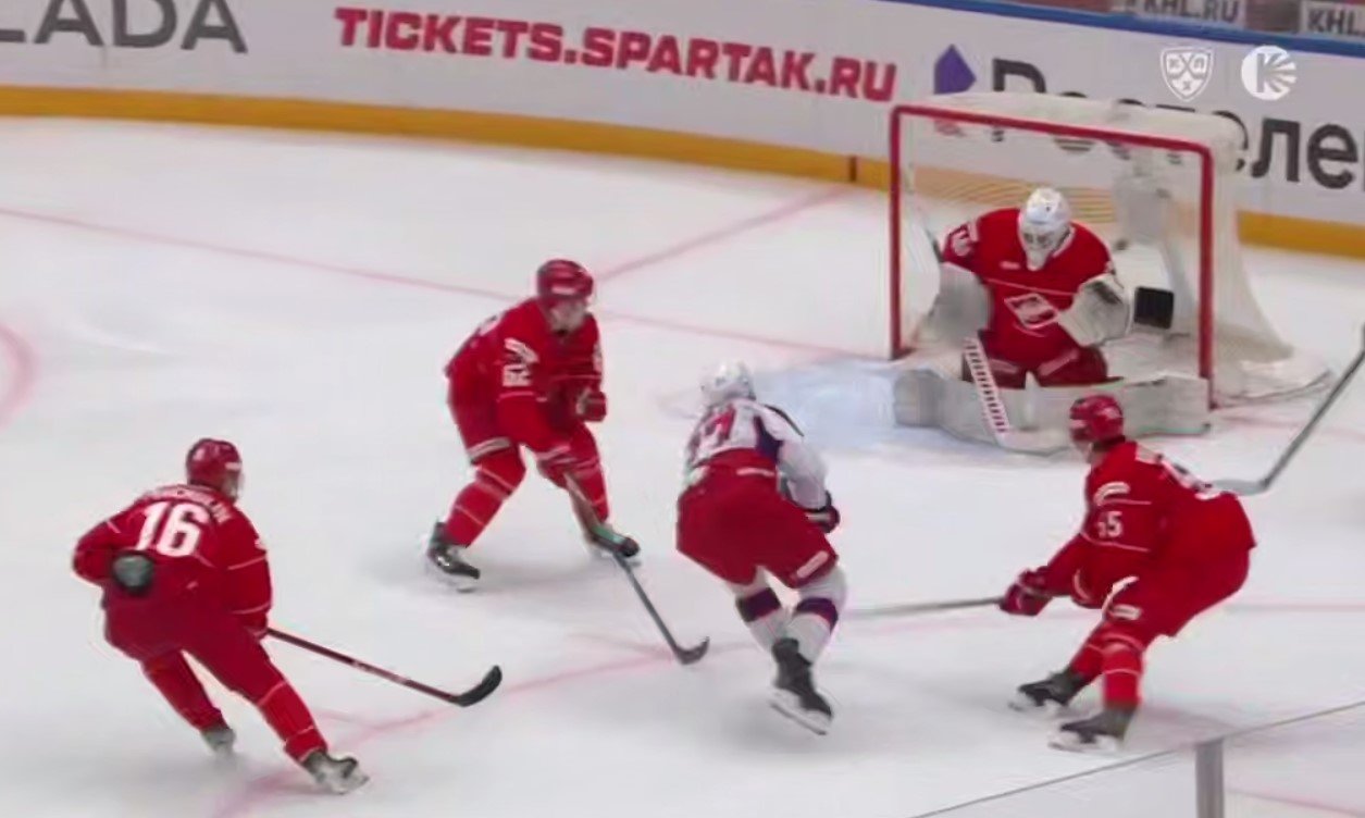 ЦСКА обыграл в дерби «Спартак» (КХЛ, видео)