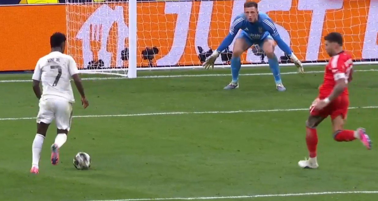 Гол Винисиуса помог «Реалу» пройти «Бенфику» в стыках Лиги чемпионов (видео)