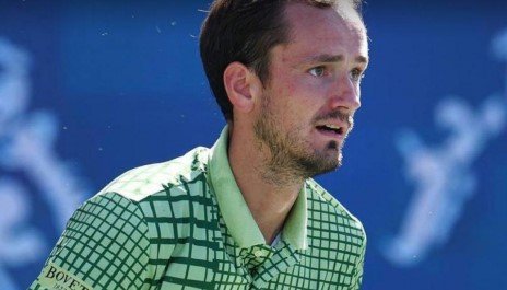 Медведев в двух сетах обыграл Оже-Альяссима и вышел в финал турнира в Дубае (АТП-500, видео) Медведев в двух сетах обыграл Оже-Альяссима и вышел в финал турнира в Дубае (АТП-500, видео)