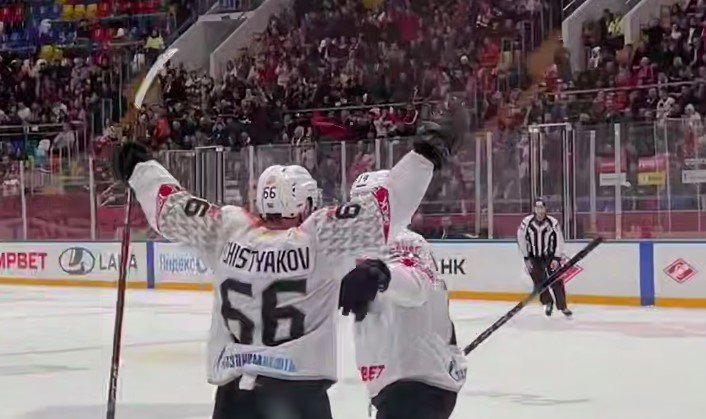 КХЛ: «Спартак» дома крупно проиграл «Авангарду» (голы, видео)