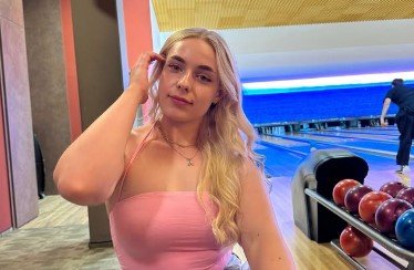 Сара Петеркова: горячие фото чешской велосипедистки (соц. сети)