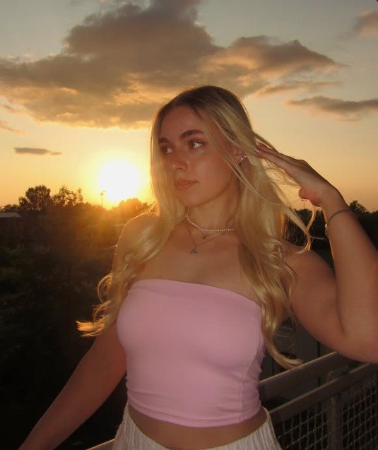 Сара Петеркова: горячие фото чешской велосипедистки (соц. сети)