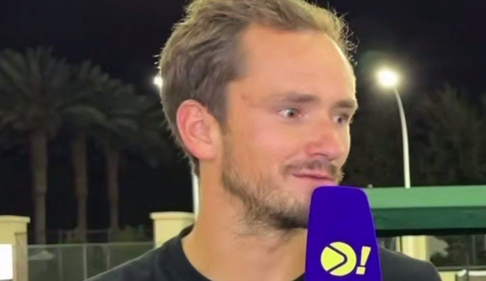 Медведев, Рублев и Хачанов добрались из ОАЭ в Индиан-Уэллс (интервью - видео)