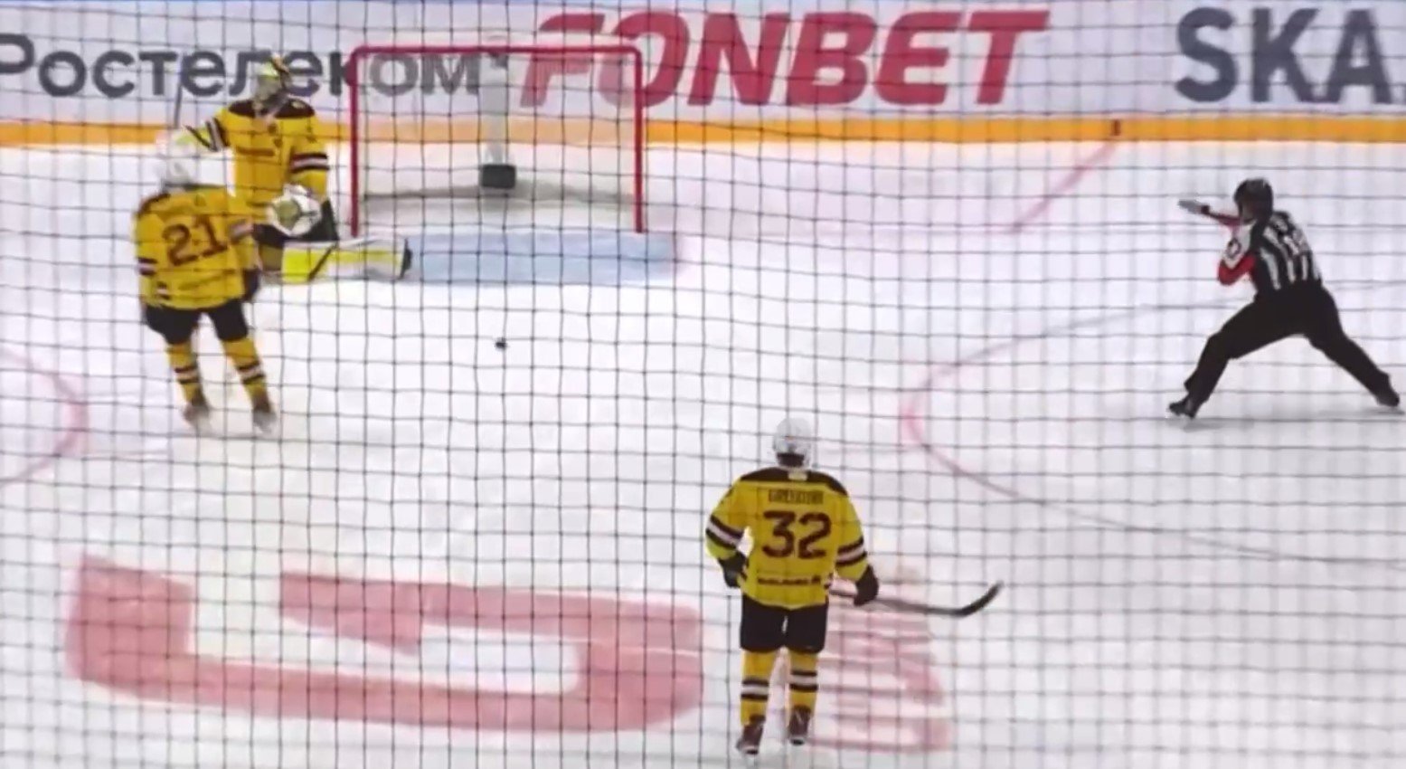 КХЛ: «СКА» всухую разгромил дома «Северсталь» - пятая победа подряд (обзор голов, видео)