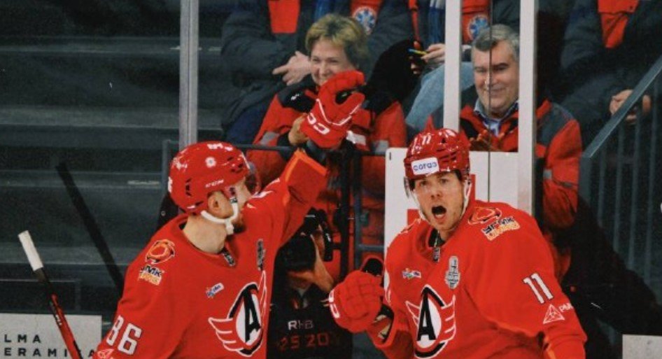 Кубок Гагарина: «Автомобилист» повел в серии против «Салават Юлаева», у Спронга - дубль (КХЛ, видео)