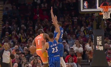 НБА: «Кливленд» дожал дома «Орландо», у Хардена - чудо-пас не глядя (Видео)