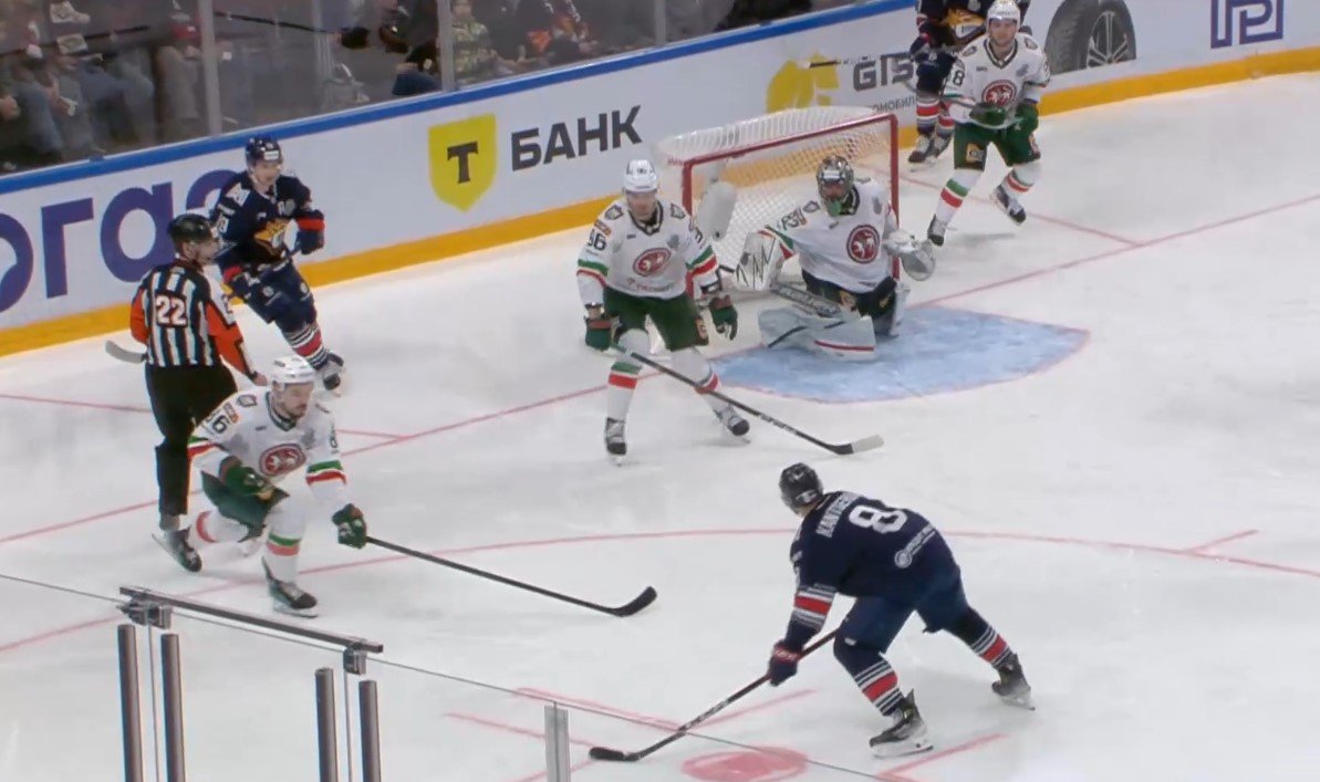 «Металлург» обыграл дома «Ак Барс», 1-1 в серии (полуфинал КХЛ, видео)