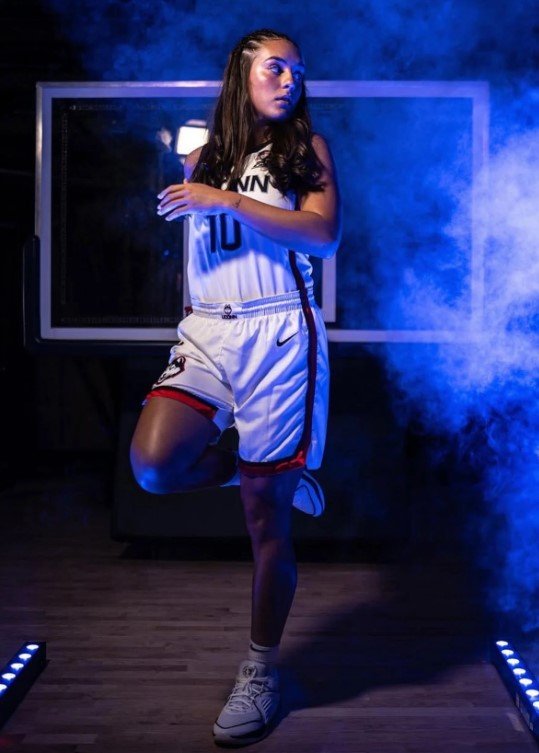 Ника Мюль: фотосессия самой стильной хорватской баскетболистки (соц. сети)