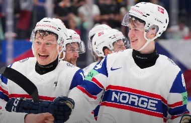 Норвегия обыграла Латвию (2-0) и впервые в истории пробилась в полуфинал ЧМ по хоккею
