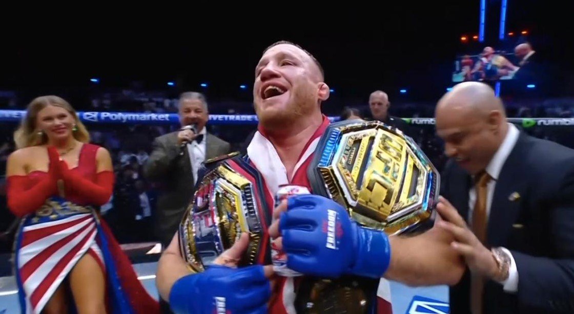 37-летний Гейджи сенсационно отобрал титул UFC в легком весе у Топурии 37-летний Гейджи сенсационно отобрал титул UFC в легком весе у Топурии