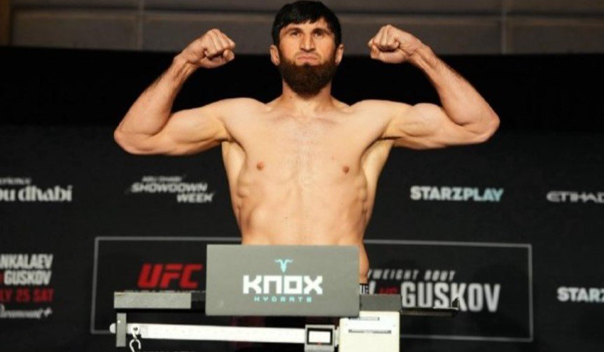 Анкалаев - Гуськов: трансляция UFC 282 доступна на «Винлайн» (Абу-Даби, 25 июля)