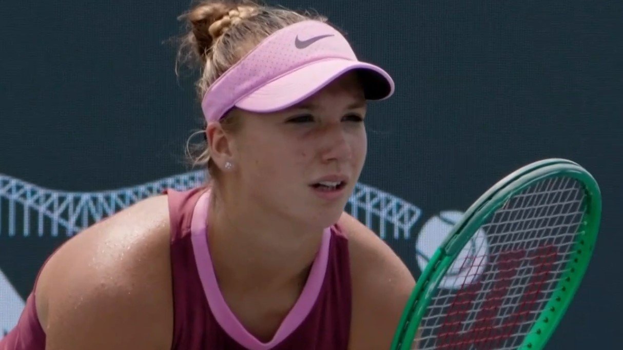 Лютова в 3-х сетах обыграла Джойнт и вышла в 1/4 финала в Мемфисе (WTA-250) Лютова в 3-х сетах обыграла Джойнт и вышла в 1/4 финала в Мемфисе (WTA-250)