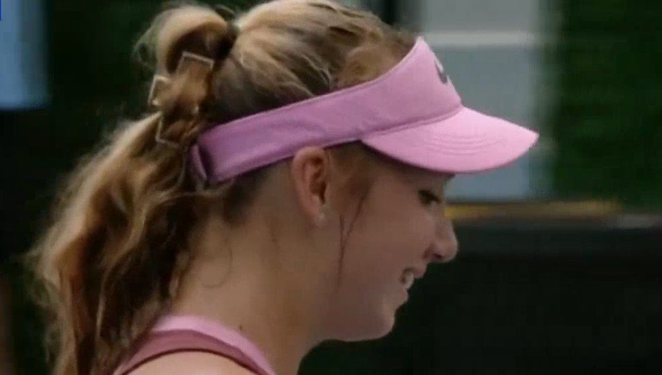 16-летняя Лютова сенсационно вышла в полуфинал в Мемфисе, обыграв 2-0 Макнэлли (WTA-250)