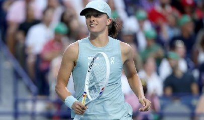 Швентек выиграла турнир в Торонто (WTA-1000) и отодвинула Андрееву на 6-е место в рейтинге Швентек выиграла турнир в Торонто (WTA-1000) и отодвинула Андрееву на 6-е место в рейтинге