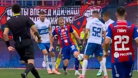 Гол Облякова с пенальти принес победу ЦСКА над «Факелом» (РПЛ, видео)