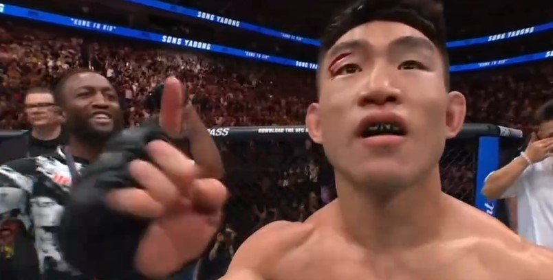 Умар Нурмагомедов сенсационно проиграл нокаутом Ядуну на UFC Fight Night 286