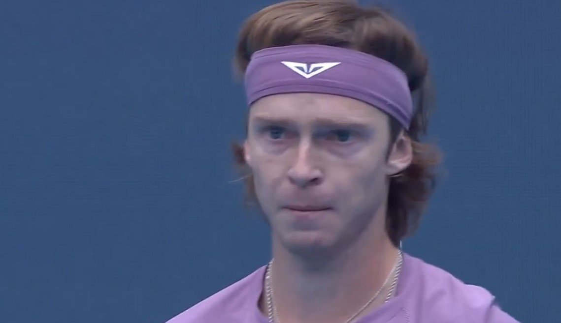 Рублев в 3-х сетах обыграл Сафиуллина и вышел в 1/4 финала в Пекине (ATP-500)