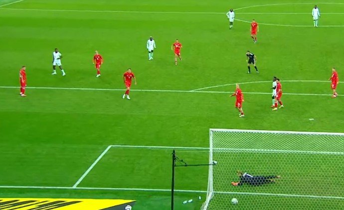 Россия на 94-й минуте упустила победу с Нигерией (3-3) в товарищеской игре (видео) Россия на 94-й минуте упустила победу с Нигерией (3-3) в товарищеской игре (видео)