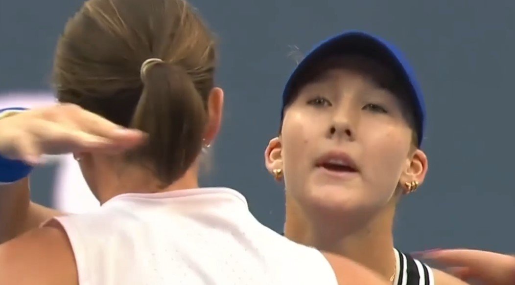 Андреева разгромила Бартункову и вышла в финал «тысячника» в Пекине (WTA-1000) Андреева разгромила Бартункову и вышла в финал «тысячника» в Пекине (WTA-1000)