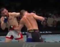 Петр Ян защитил чемпионский пояс в наилегчайшем весе, одолев по очкам Мераба (UFC 333) Петр Ян защитил чемпионский пояс в наилегчайшем весе, одолев по очкам Мераба (UFC 333)