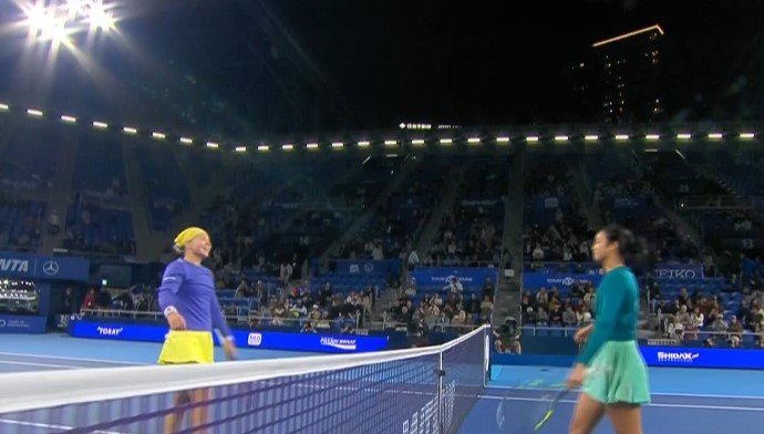 Шнайдер в 3-х сетах вырвала победу у Эалы и вышла в полуфинал в Токио (WTA-500)
